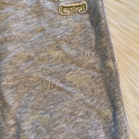 Abercrombie and Fitch Kids Capri Sweatpants - Picture 3 of 6